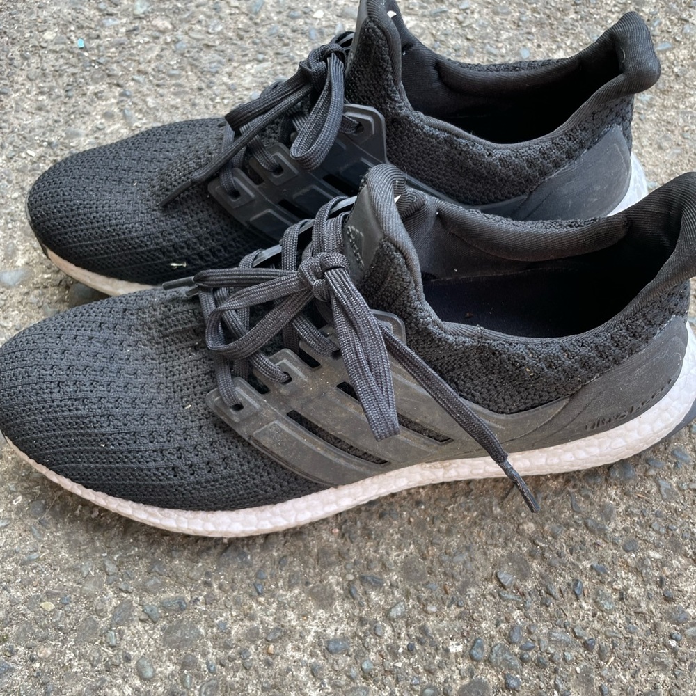 Men’s Black Ultraboost size 8